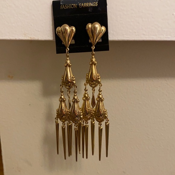 Gorgeous Dangly Earrings (costume) - Picture 2 of 2